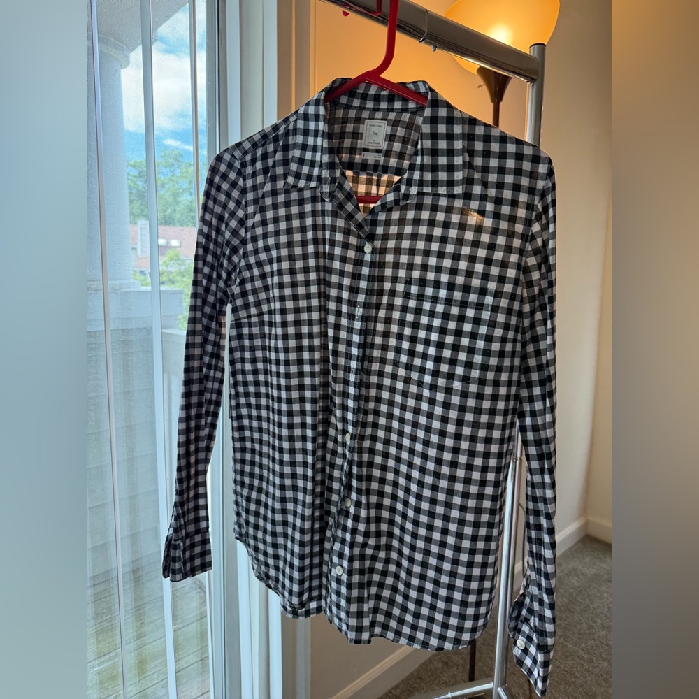 💥GAP Black and White Casual Button Down Shirt💥